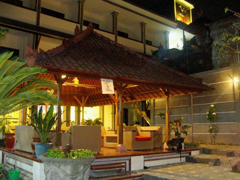 Jesens Inn II Кута Екстер'єр фото